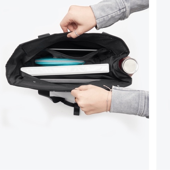 OGIO Women’s Tote Laptop & Travel Ready Red Black - Picture 11 of 11